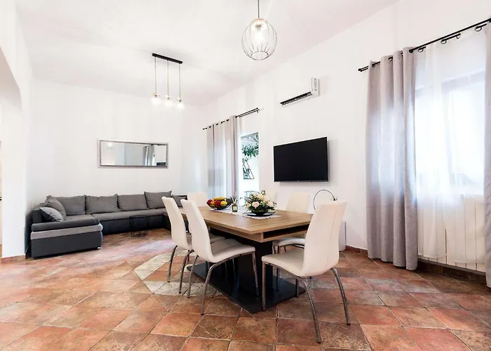 Lovely In With Wifi Bale